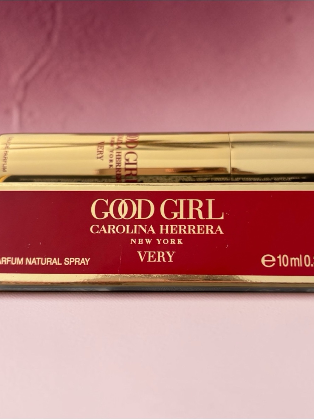 Carolina Herrera Good Girl Very Travel Spray - Gold & Deep Red - Picture 1 of 1